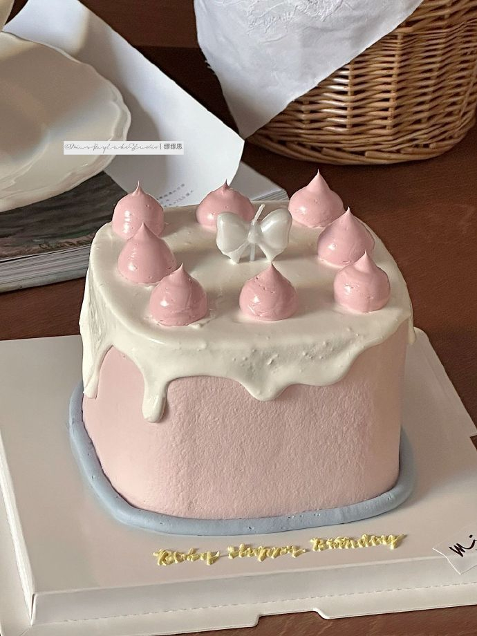 今年的生日蛋糕有模版啦