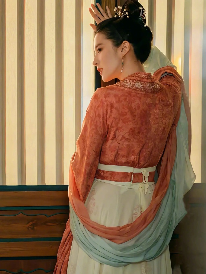 刘亦菲宋代绝美古装服饰集