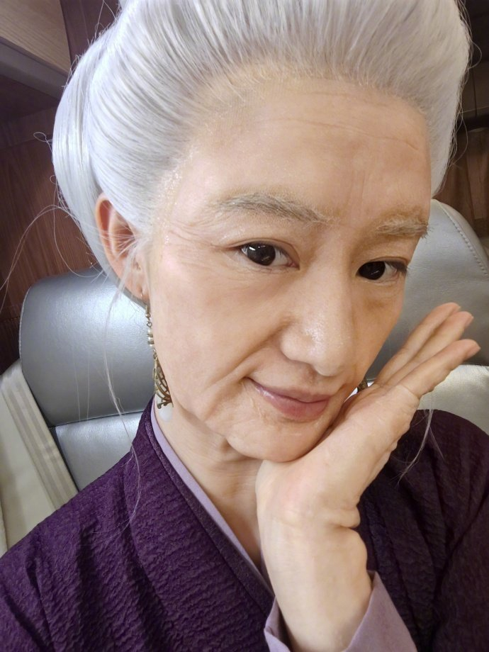 分享老年妆上妆过程,差点认不出来!