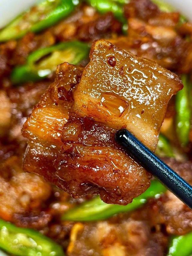 辣椒炒五花肉️焦香酥脆 香辣可口 一点都不腻！