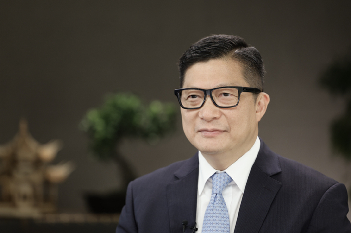 香港基本法23条立法,将在2024年内完成 | 专访香港保安局局长|香港