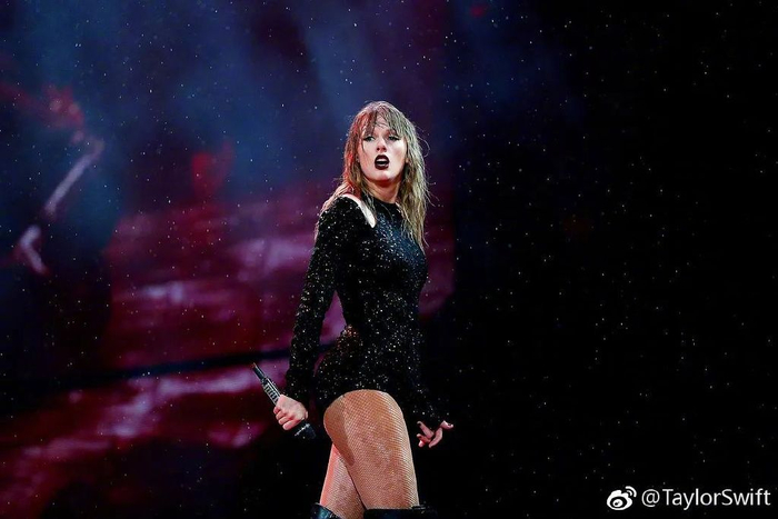 踢走心中的好女孩,黑化后她成了全球顶流|泰勒|巡演|时代_新浪新闻