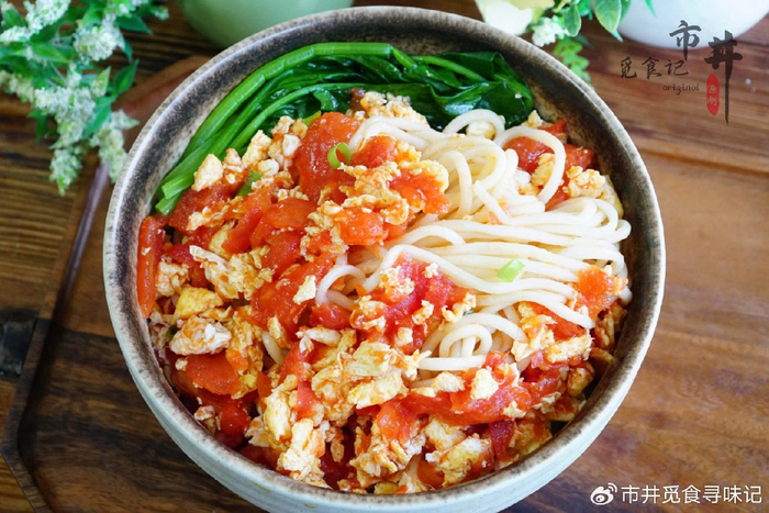 烩面卤面靠边站,河南人最爱的面条是它,简单家常,自带乡愁|特色面食|西红柿|鸡蛋|菠菜_新浪新闻