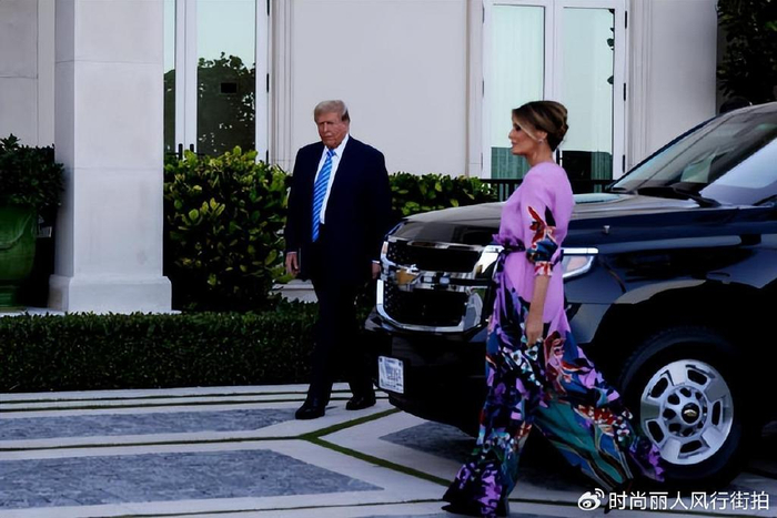 53岁梅拉尼娅"出山"了!穿一身收腰西服套装单独亮相,笑容很美