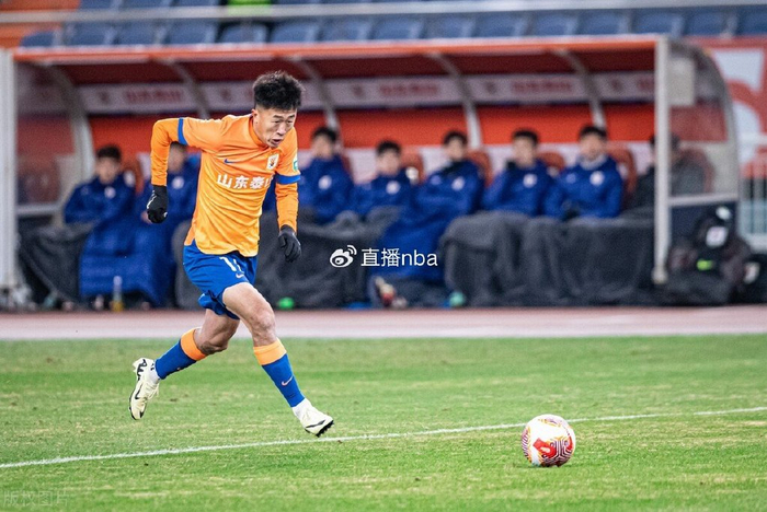 鲁能八强战死磕横滨的最强11人敲定,高准翼回归首发,郑铮挑大梁