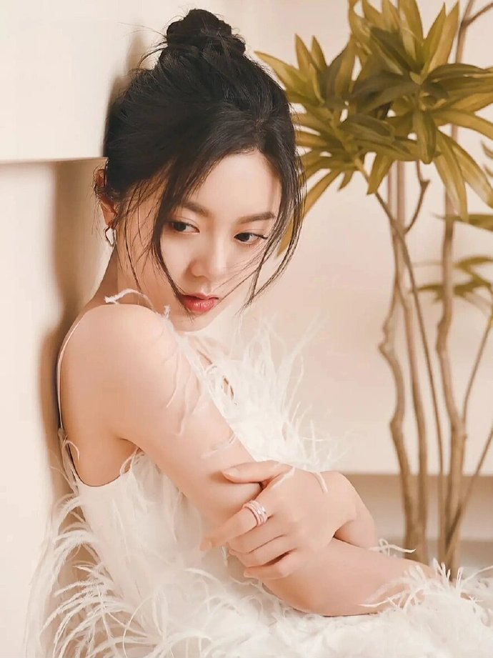 赵今麦简单扎个丸子头清爽利落随性真的是美到骨子里去了