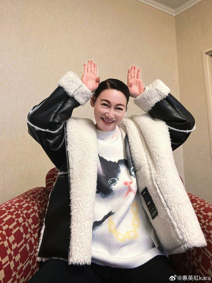 为红姐惠英红kara今日首映的新电影灿烂的她支持打call