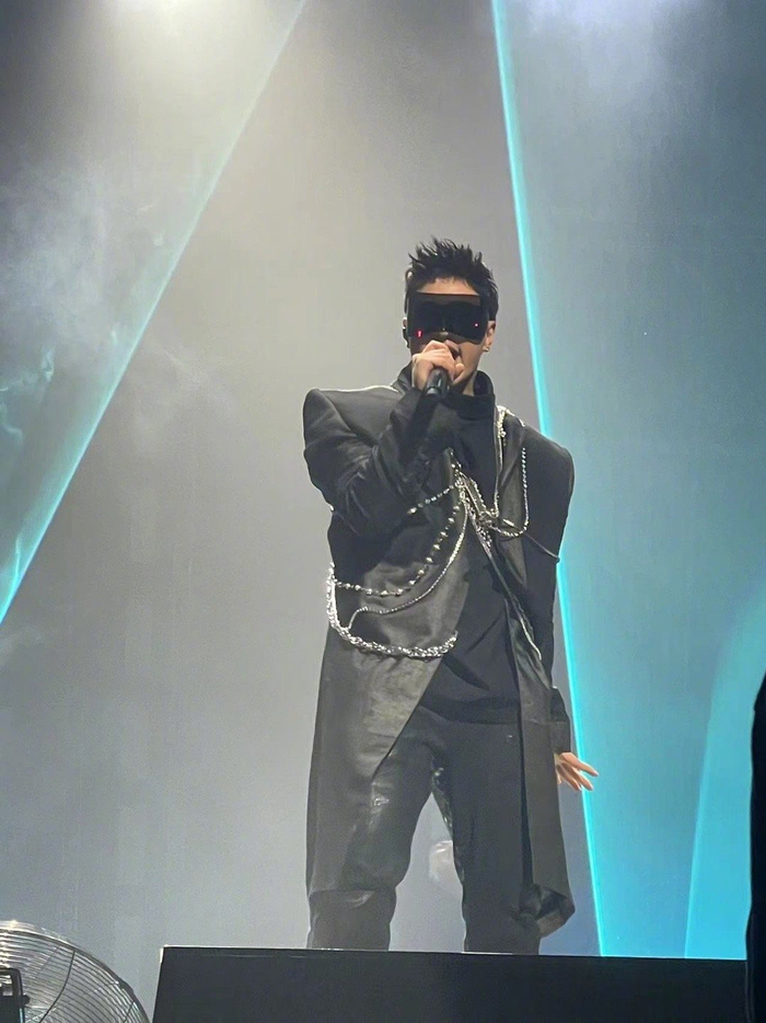 潘玮柏演唱会舞台皮肤又上新了