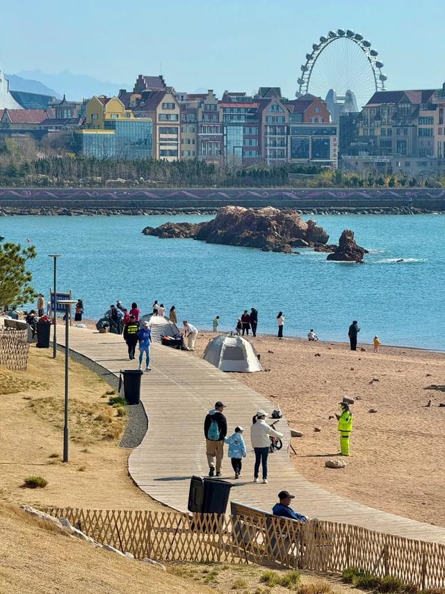 青岛推出治愈系seawalk路线，串联五大滨海景点