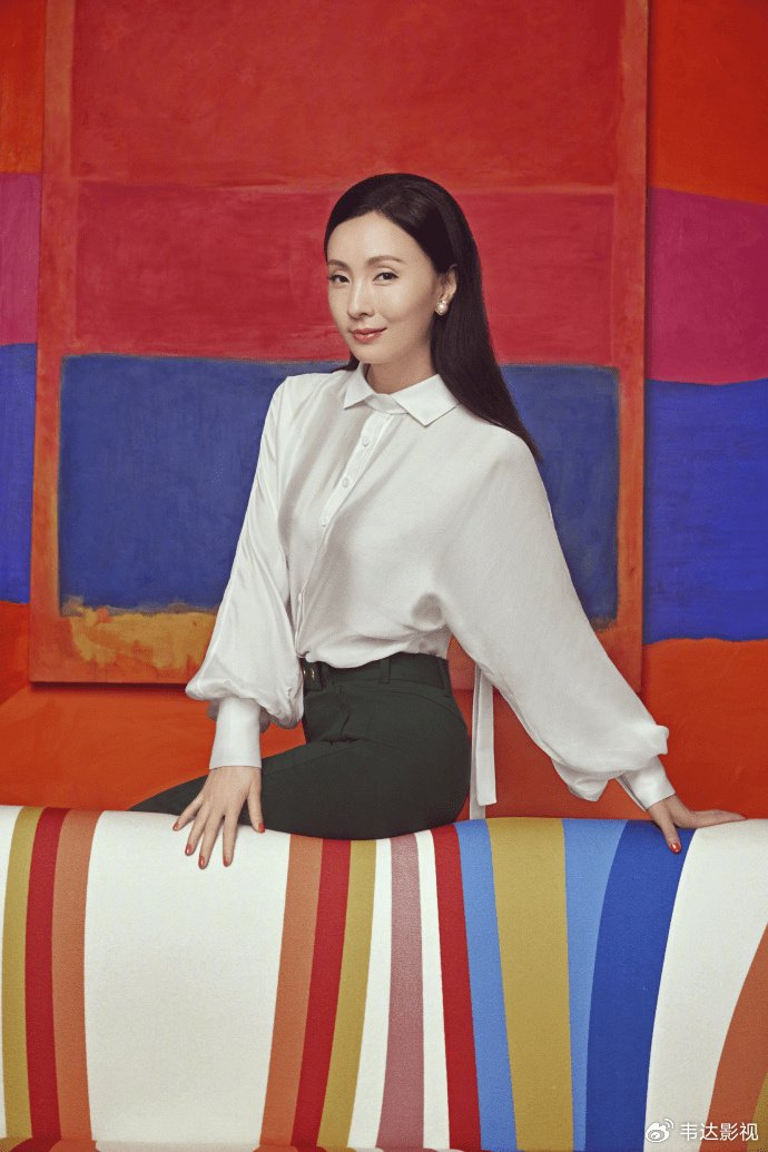 徐峥娶到真正的宝藏了!陶虹51岁,身材前凸后翘令人惊艳!