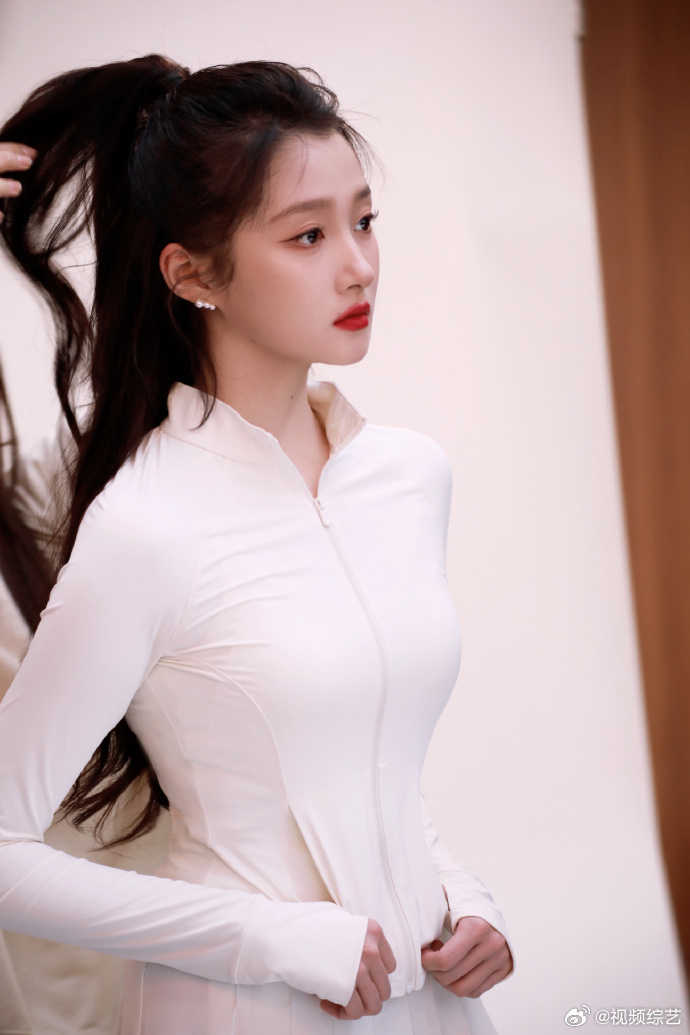 关晓彤氧气感随拍 啊啊啊啊晓彤好瘦好薄