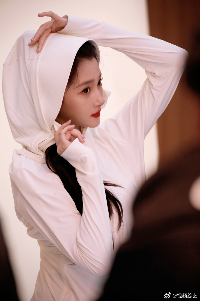 关晓彤氧气感随拍 啊啊啊啊晓彤好瘦好薄