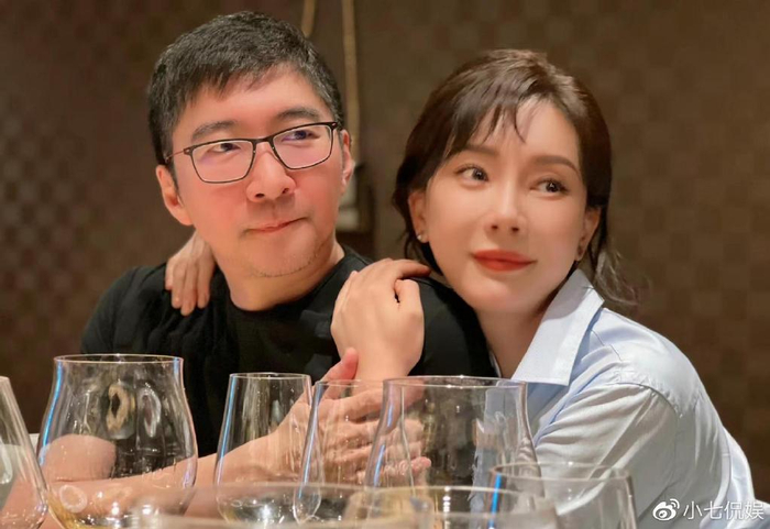 花心思送礼物略显卑微,赵胤胤回复语气疏离|赵胤胤|陈数|庆生_新浪