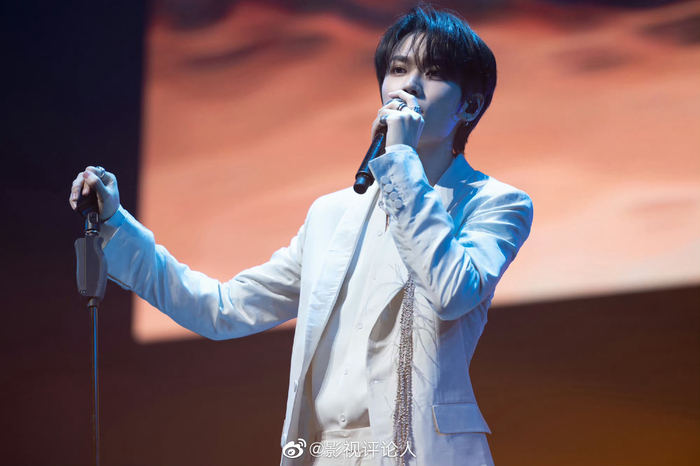 林彦俊出现在了ryce演唱会招商方案上