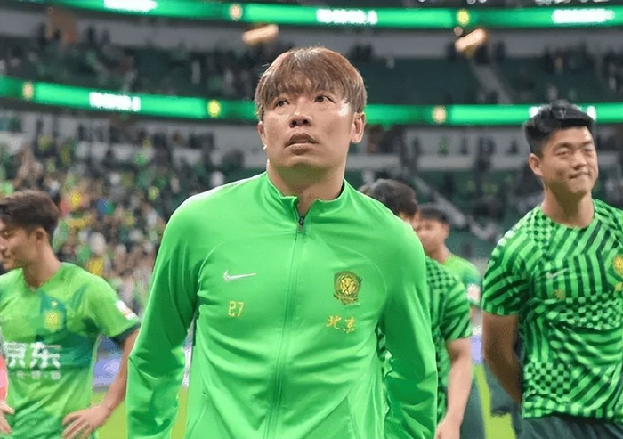 国安10号直接怼回去 球迷说周末让申花教他做人|张稀哲|国安|球迷