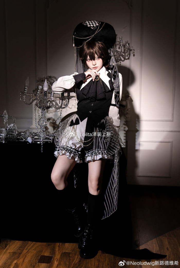 电阻:@neoludwig新路德维希 裙子:决胜棋兵 再贩