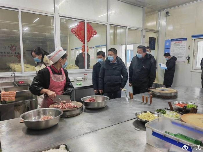 四川省市場監管局第十抽查組赴甘孜開展集中用餐單位食堂食品安全監督