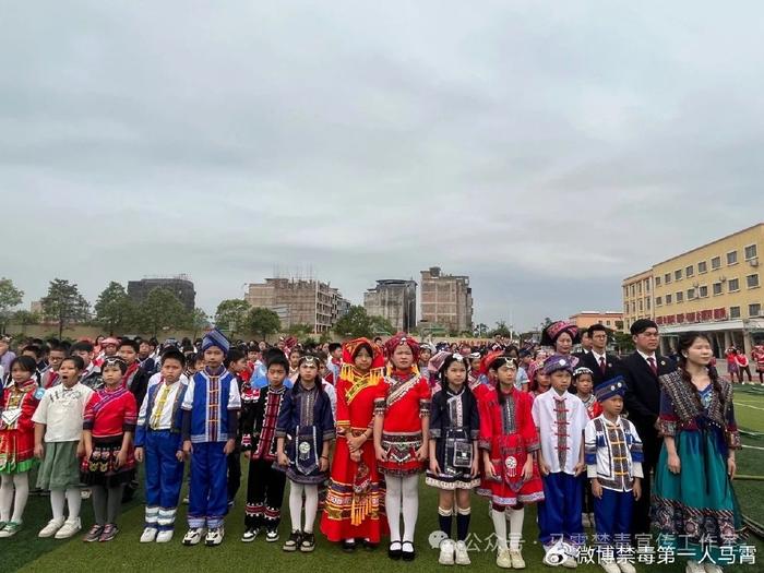 北流市永顺小学校长图片