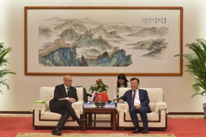 斯洛伐克共和国交通部代表团到访中国中铁