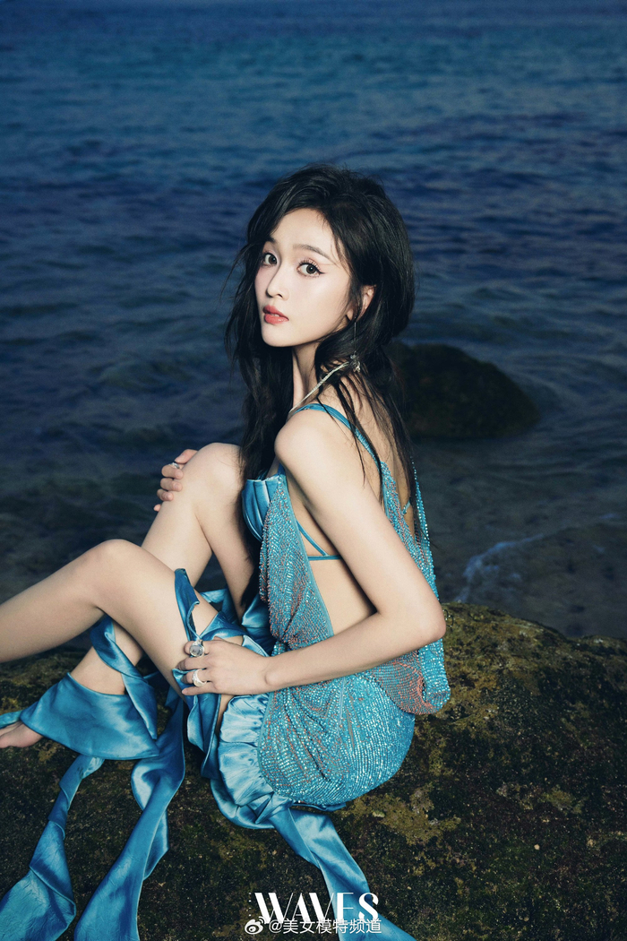 吴宣仪巴厘岛蓝色美人鱼