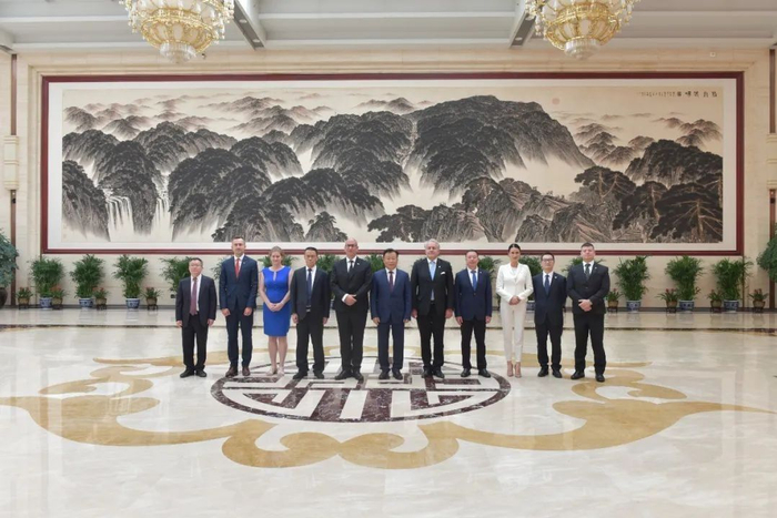 斯洛伐克共和国交通部代表团到访中国中铁