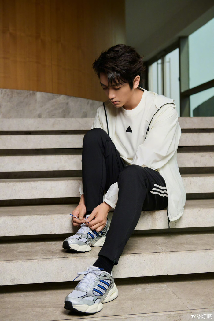 陈晓只有18岁吧,好小好青春,阳光大男孩我爱了