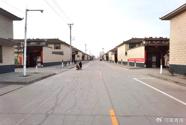庭院前后垃圾遍地,百姓出行非常困难,而今,通过村容村貌的提升,已然变