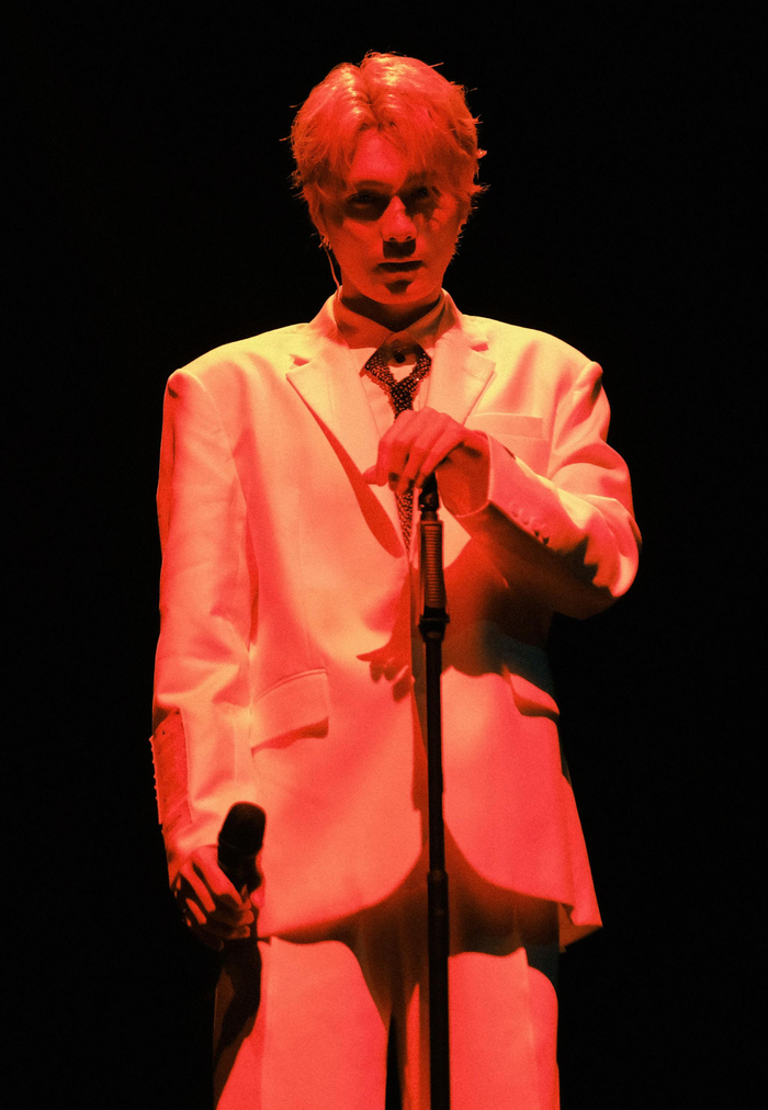 他的《裘德》专辑在金曲奖大放异彩,年度专辑奖等6大项入围