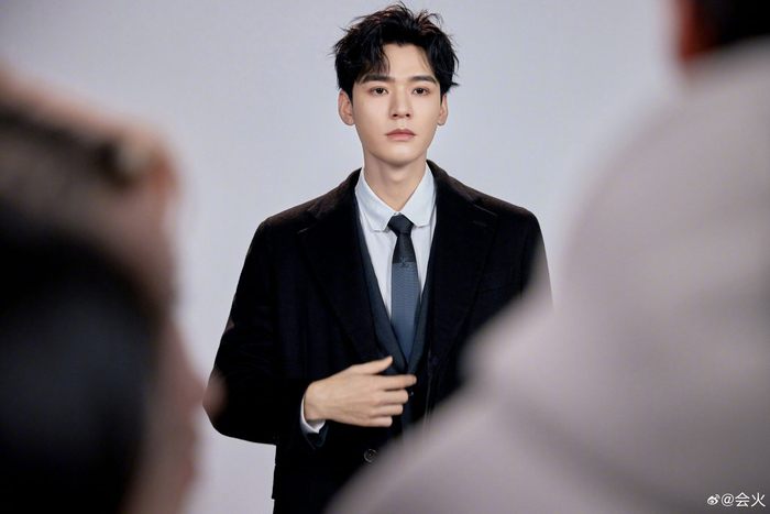 龚俊今天《我要逆风去》见面会的工作室出图和媒体图__财经头条