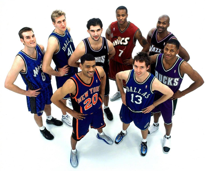 2001年时全明星赛场各项比赛的球员大合照