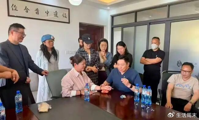 著名中医专家王守东教授肯尼亚开讲义诊__财经头条__新浪财经
