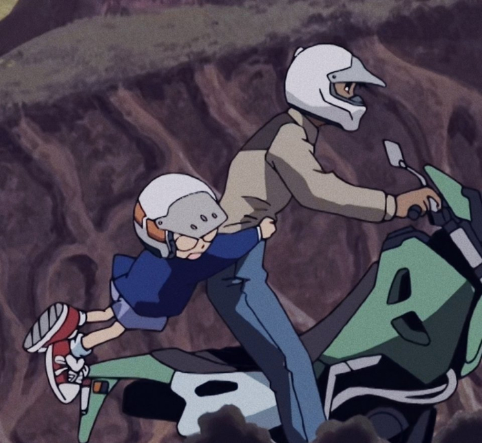 服部平次骑摩托带着小柯