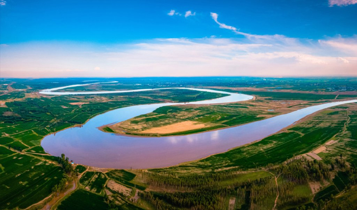 沿着黄河遇见海,这是一场"中国式浪漫"|黄河|高原|青海省_新浪新闻