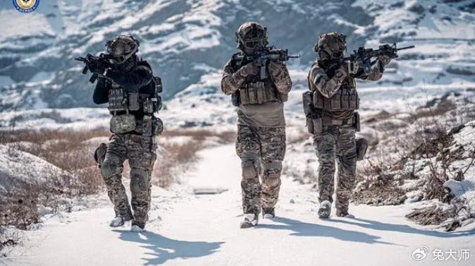 阿富汗特种部队宣传照全套西方国家武器装备成功引起广泛关注