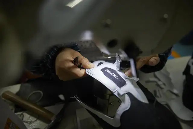 重生与崛起,泉州户外产业带在直播间寻求进化|抖音|耐克|石狮_新浪