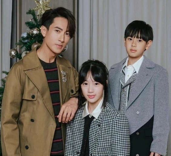 ella自爆爱裸体运动!7岁儿子不满劝说|吴尊|吴宗宪|称呼_新浪新闻