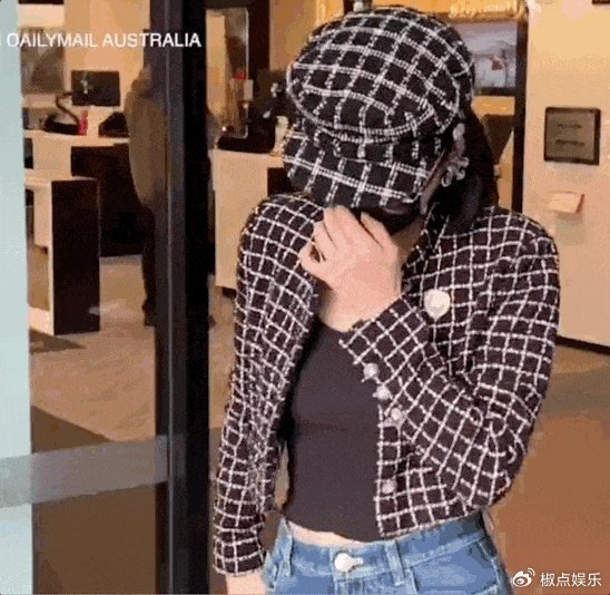 两个月了,杨兰兰是谁还是谜?这或许不重要|表情包集锦|计算|网红|沉默|表情包_新浪新闻