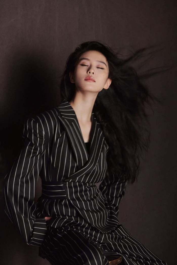 刘诗诗嘉人十一月刊封面及内页大片