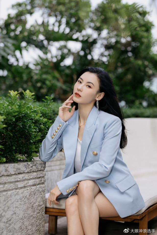 张柏芝"丝袜腿"