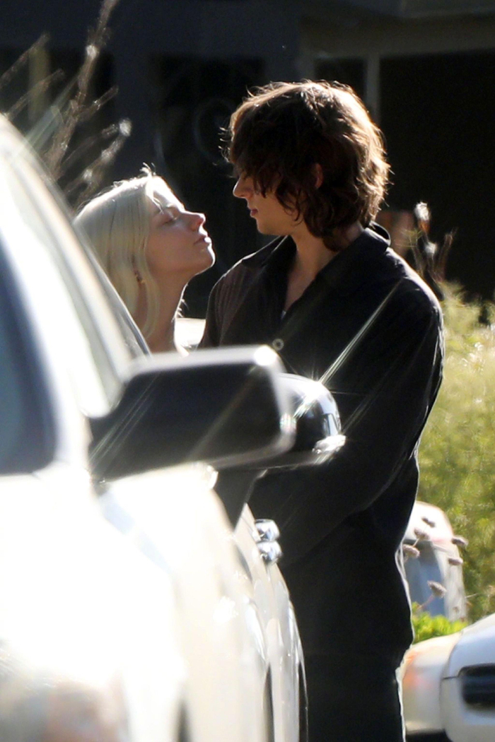 安雅anyataylorjoy和丈夫malcolmmcrae现身洛杉矶