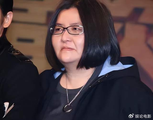 王菲经纪人母亲去世,王力宏黑人等现身悼念,王菲钟楚红等送花