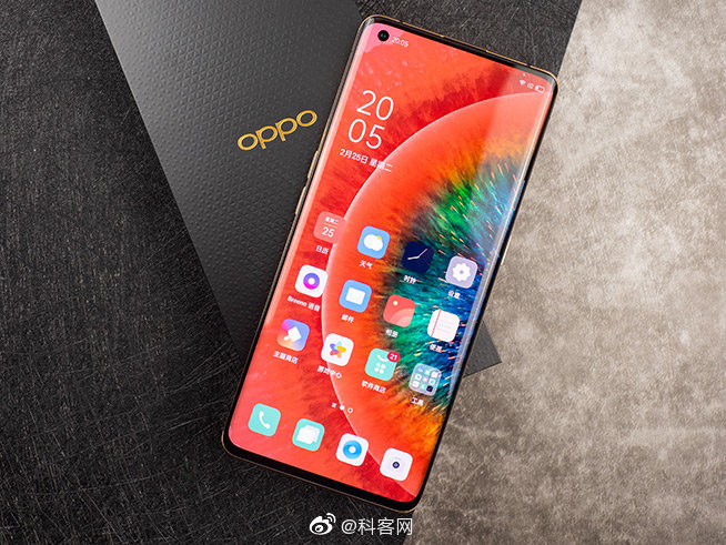 oppofindx2pro茶橘上手外观和设计算不上很惊艳