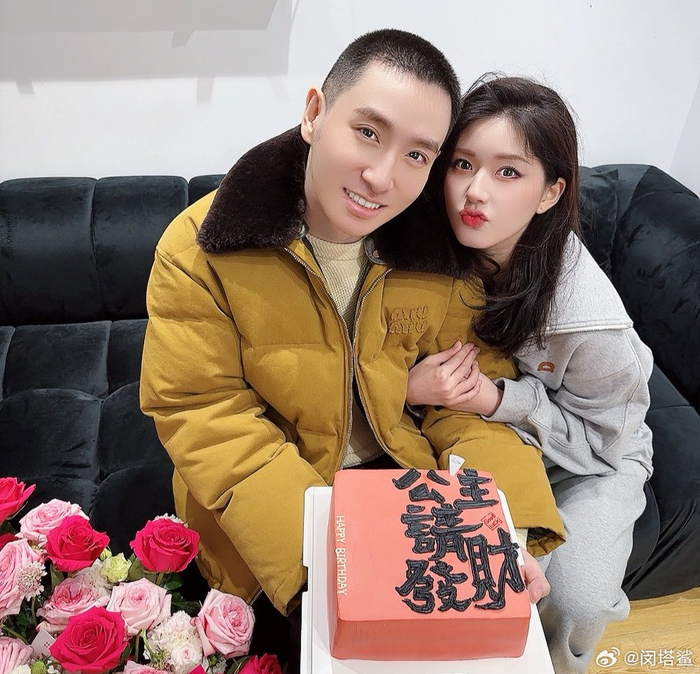 闵塔鲨探班赵露思两人又要有合作了吗