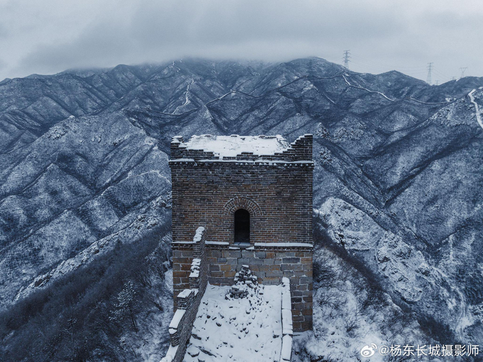 雪后八达岭长城石峡关