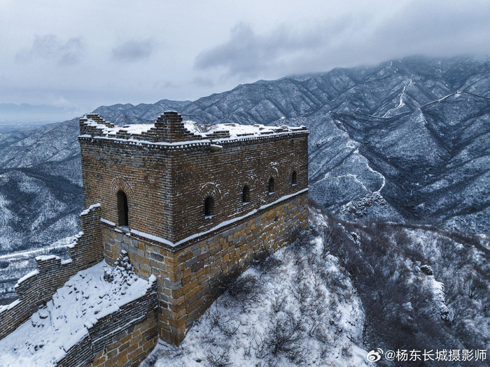 雪后八达岭长城石峡关