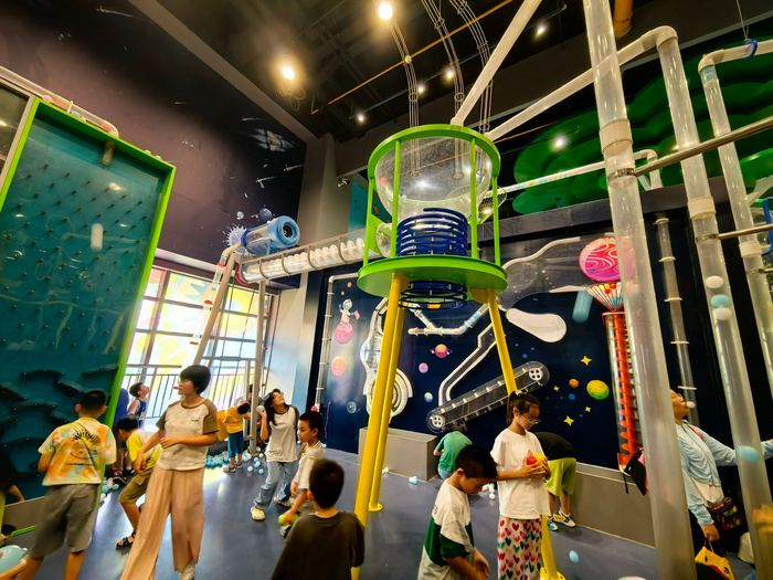 山东省科技馆,美名在外名不虚传,可惜的是游客太多,有些设备还在维修