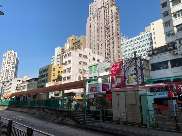 来到香港的元朗老人区,基本上都是老人呢