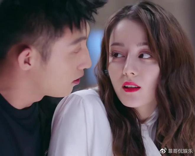 迪丽热巴黄景瑜同框照曝光疑似同居还是巧合粉丝热议不断