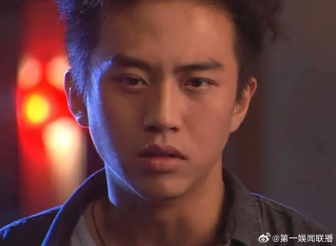 陈赫晒邓超旧照为超哥庆生谁能想到到