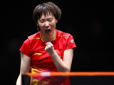 国乒女队7人出战无人输外战！王曼昱4-2蒯曼，蝉联总决赛女单冠军